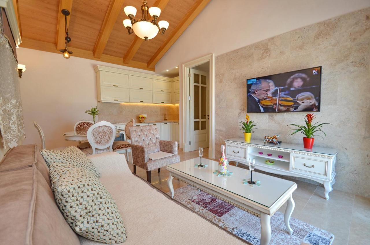 Leut Stone Residence Тиват Екстериор снимка